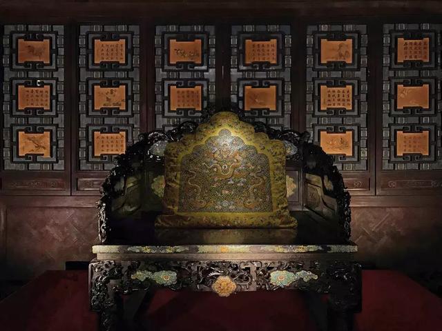 宫廷生活与皇帝的玩具|18秋