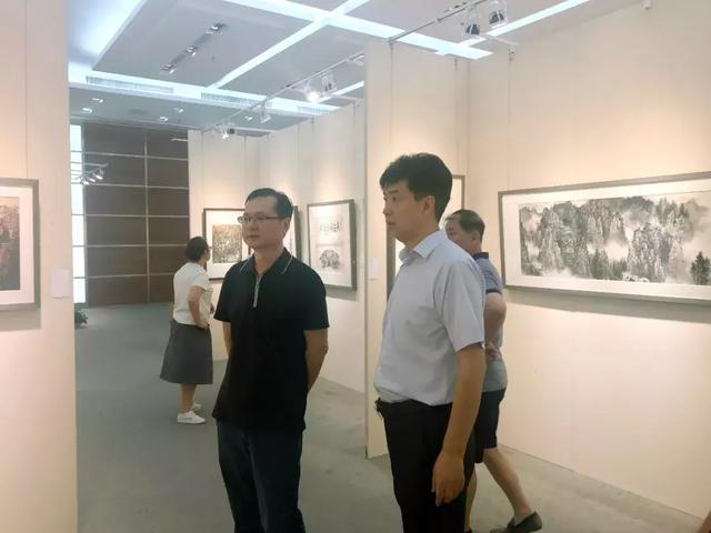 《绿水青山白雪石作品展》于今日10时30分在荣宝斋大厦隆重开幕