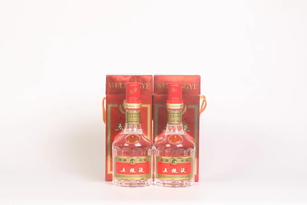 北京荣宝第四届网络文物拍卖会：阆风玄圃——历届评酒大会名品