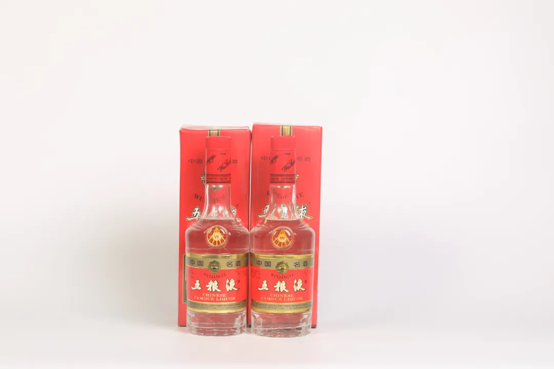 北京荣宝第四届网络文物拍卖会：阆风玄圃——历届评酒大会名品